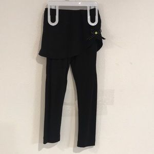 Girl two layers legging with butterfly knot. Black